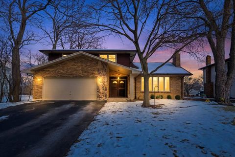 Tiny photo for 5721 Vial Parkway, La Grange Highlands, IL 60525 (MLS # 12614499)