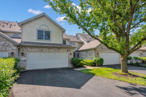 Photo of 5454 Ashbrook Place, Downers Grove, IL 60515 (MLS # 12661912)