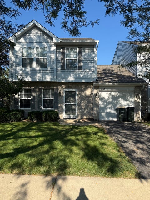 Photo of 1233 N Split Oak Circle #64-1233B, Round Lake Beach, IL 60073 (MLS # 12729884)