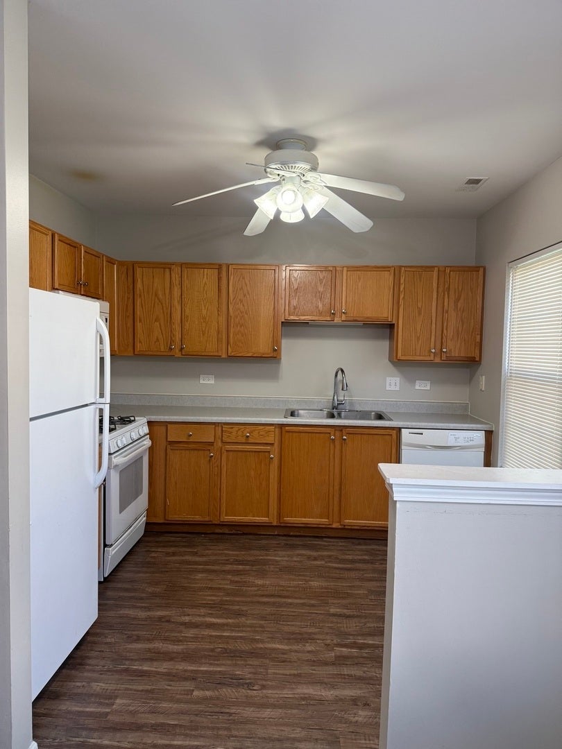 1233 N Split Oak Circle 64-1233B