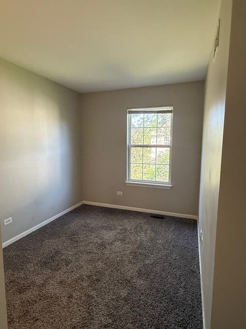 Tiny photo for 1233 N Split Oak Circle #64-1233B, Round Lake Beach, IL 60073 (MLS # 12729884)