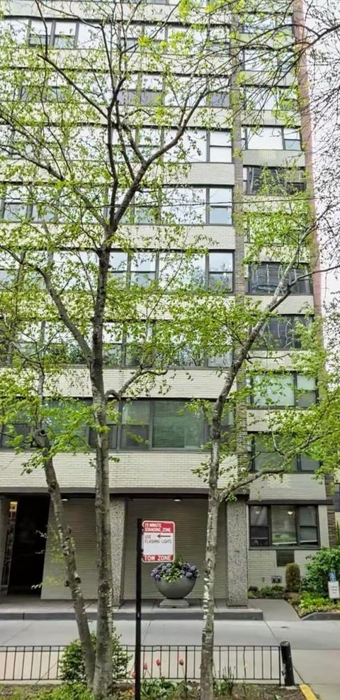 Photo of 1540 N State Parkway #1C, Chicago, IL 60610 (MLS # 12679396)