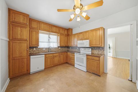 Tiny photo for 807 E Fellows Street, Dixon, IL 61021 (MLS # 12583084)