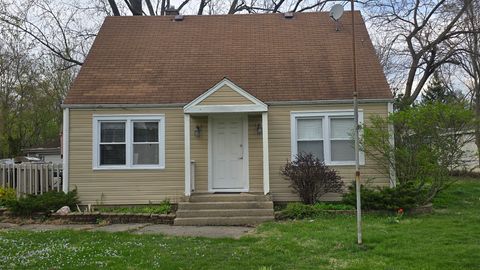 Photo of 102 79th Street, Willowbrook, IL 60527 (MLS # 12618559)