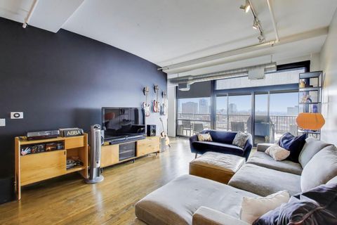 Tiny photo for 1530 S STATE Street #12N, Chicago, IL 60605 (MLS # 12625299)