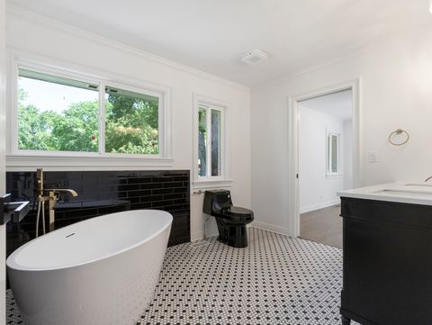 Tiny photo for 18 Lynn Drive, Hawthorn Woods, IL 60047 (MLS # 12675733)