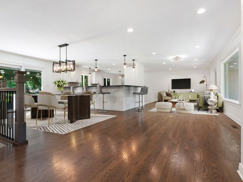 Tiny photo for 18 Lynn Drive, Hawthorn Woods, IL 60047 (MLS # 12675733)