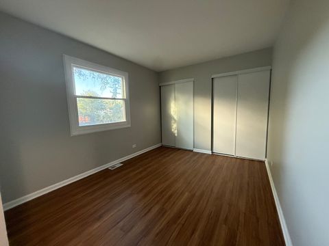 Tiny photo for 510 S Hickory Street, Mundelein, IL 60060 (MLS # 12480487)