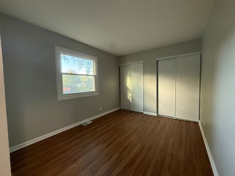 Tiny photo for 510 S Hickory Street, Mundelein, IL 60060 (MLS # 12480487)