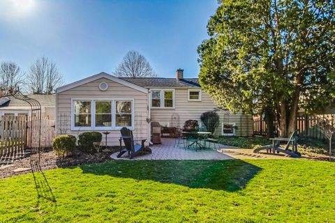 A home in Mount Prospect