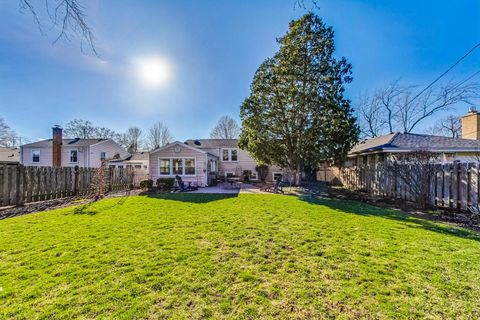 A home in Mount Prospect