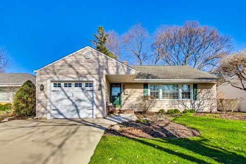 A home in Mount Prospect