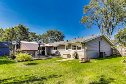Tiny photo for 507 Ash Court, Schaumburg, IL 60193 (MLS # 12488745)