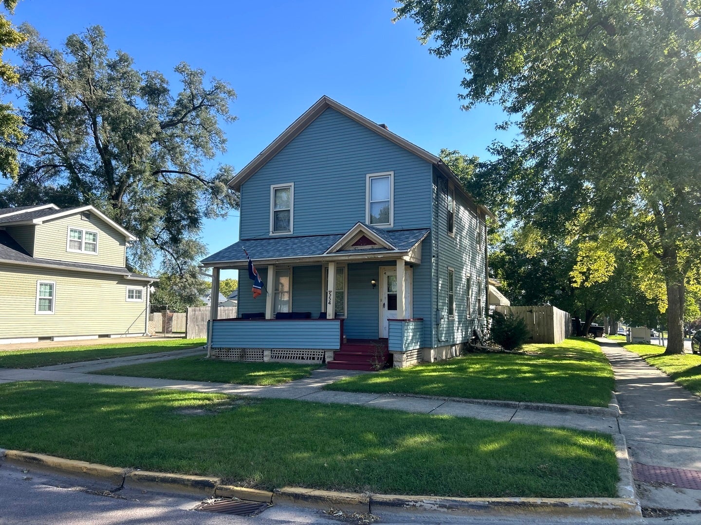 554 Bangs Street