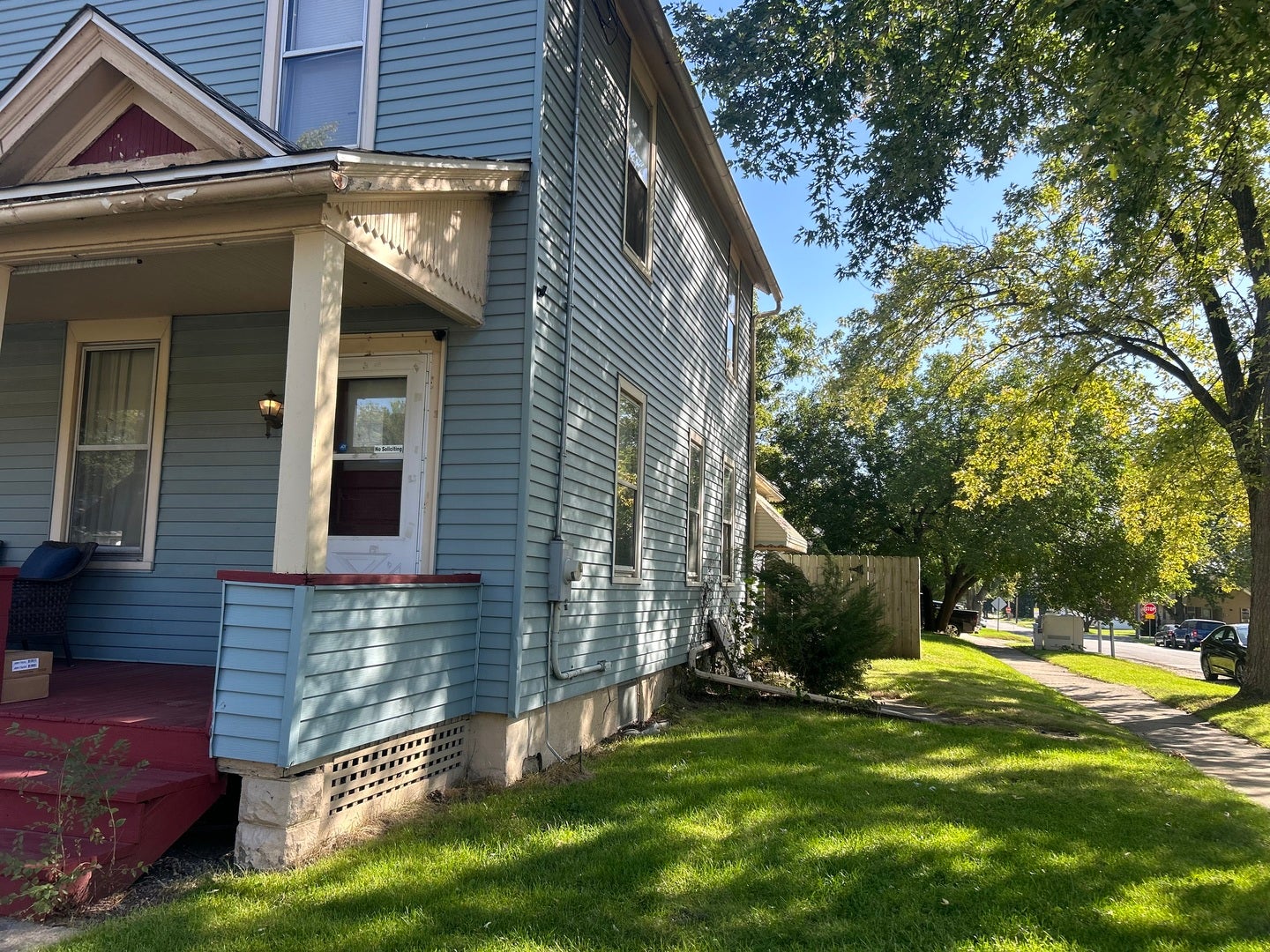 554 Bangs Street