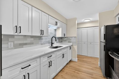 Tiny photo for 222 Madison Street #501, Joliet, IL 60435 (MLS # 12592848)