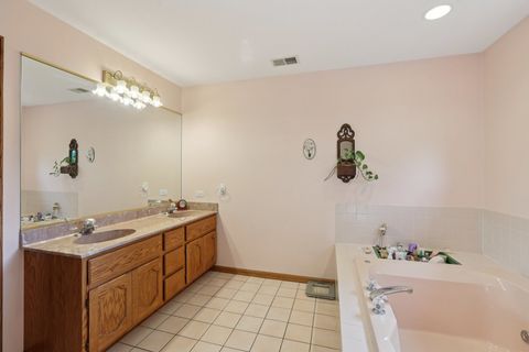 Tiny photo for 7718 Virginia Court, Willowbrook, IL 60527 (MLS # 12483177)