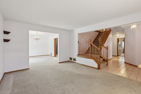 Tiny photo for 7718 Virginia Court, Willowbrook, IL 60527 (MLS # 12483177)