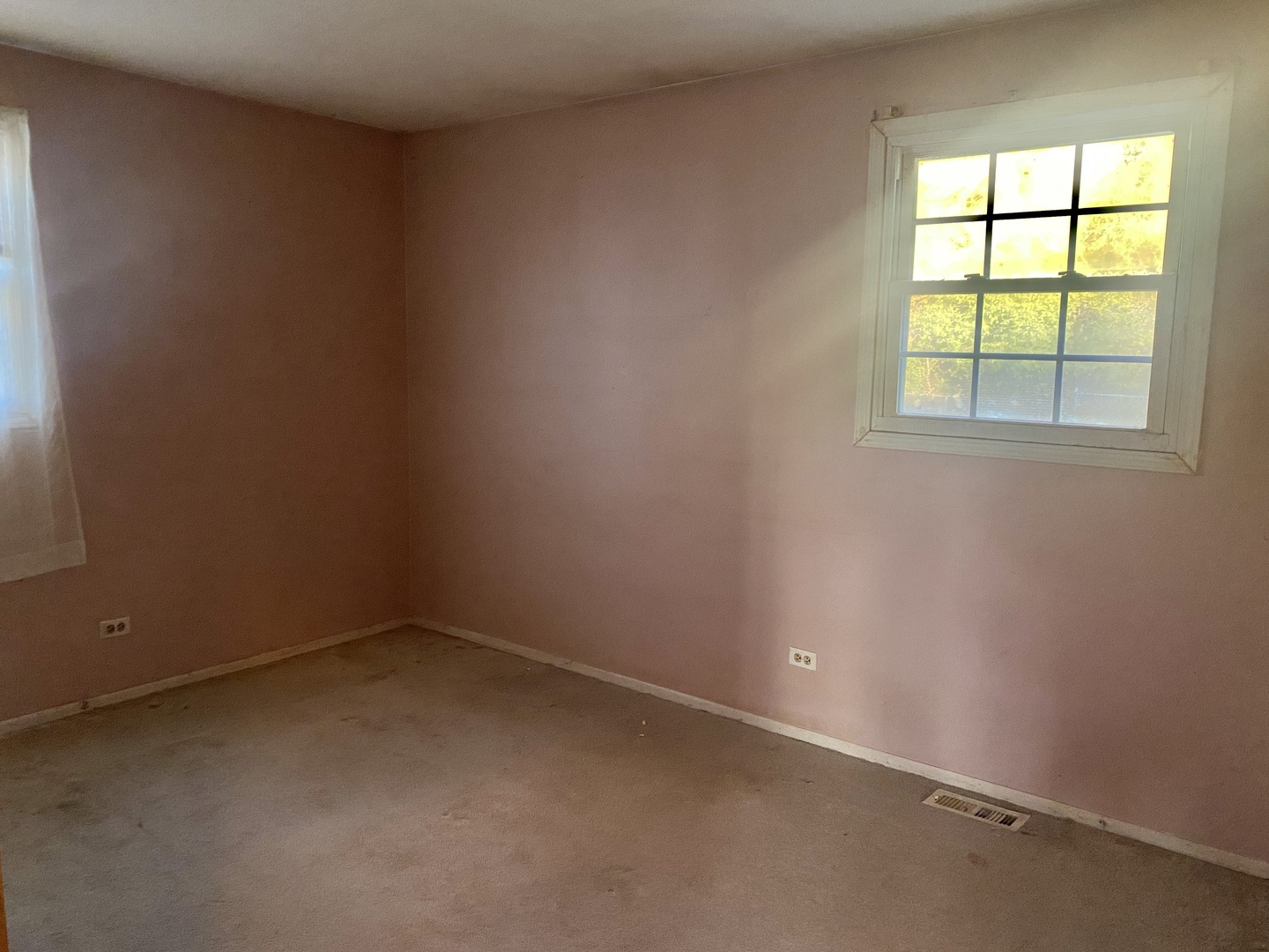 Woodstock, Illinois 60098, United States, 3 Bedrooms Bedrooms, ,1 BathroomBathrooms,Residential,Active,244493