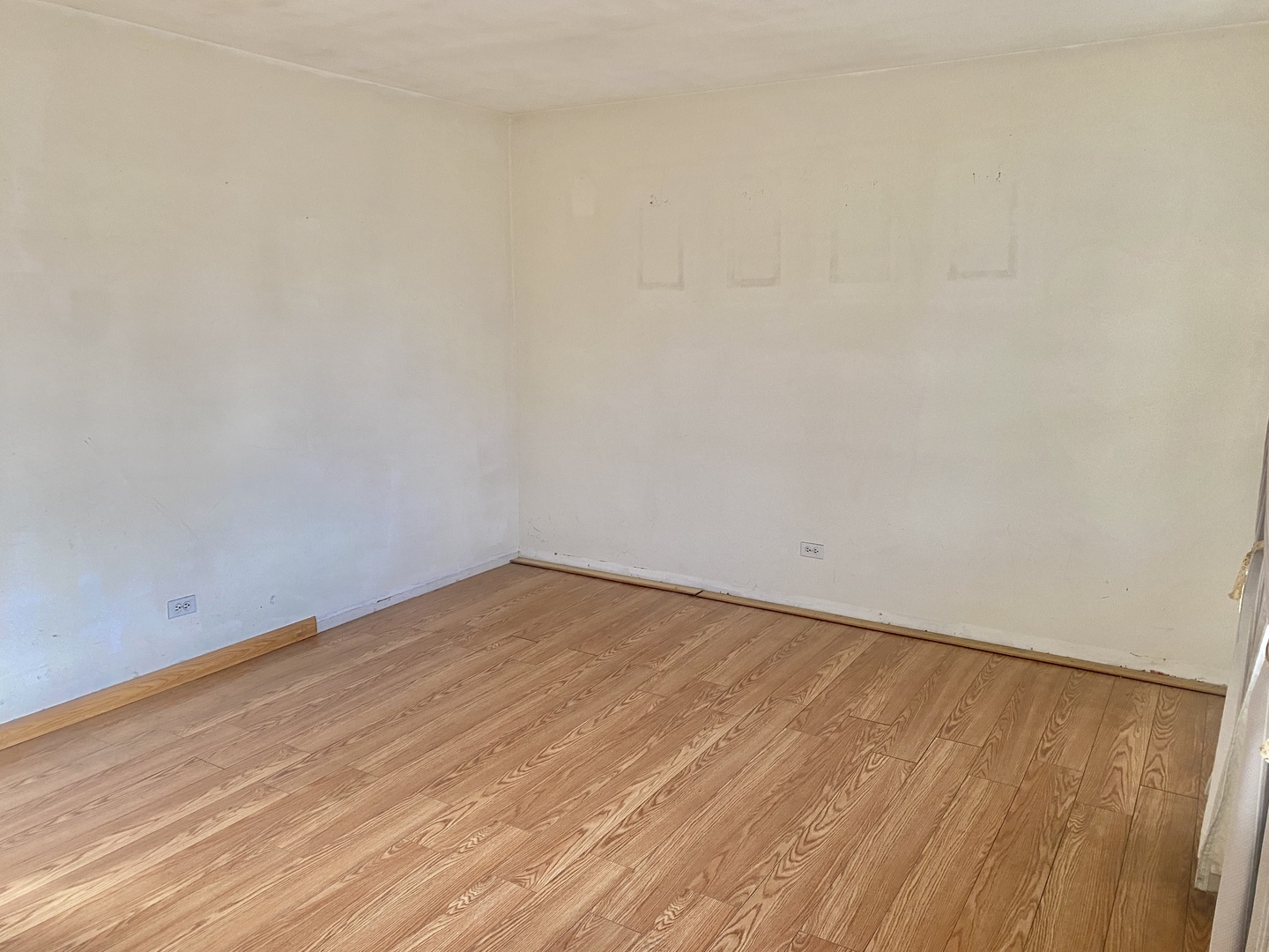 Woodstock, Illinois 60098, United States, 3 Bedrooms Bedrooms, ,1 BathroomBathrooms,Residential,Active,244493