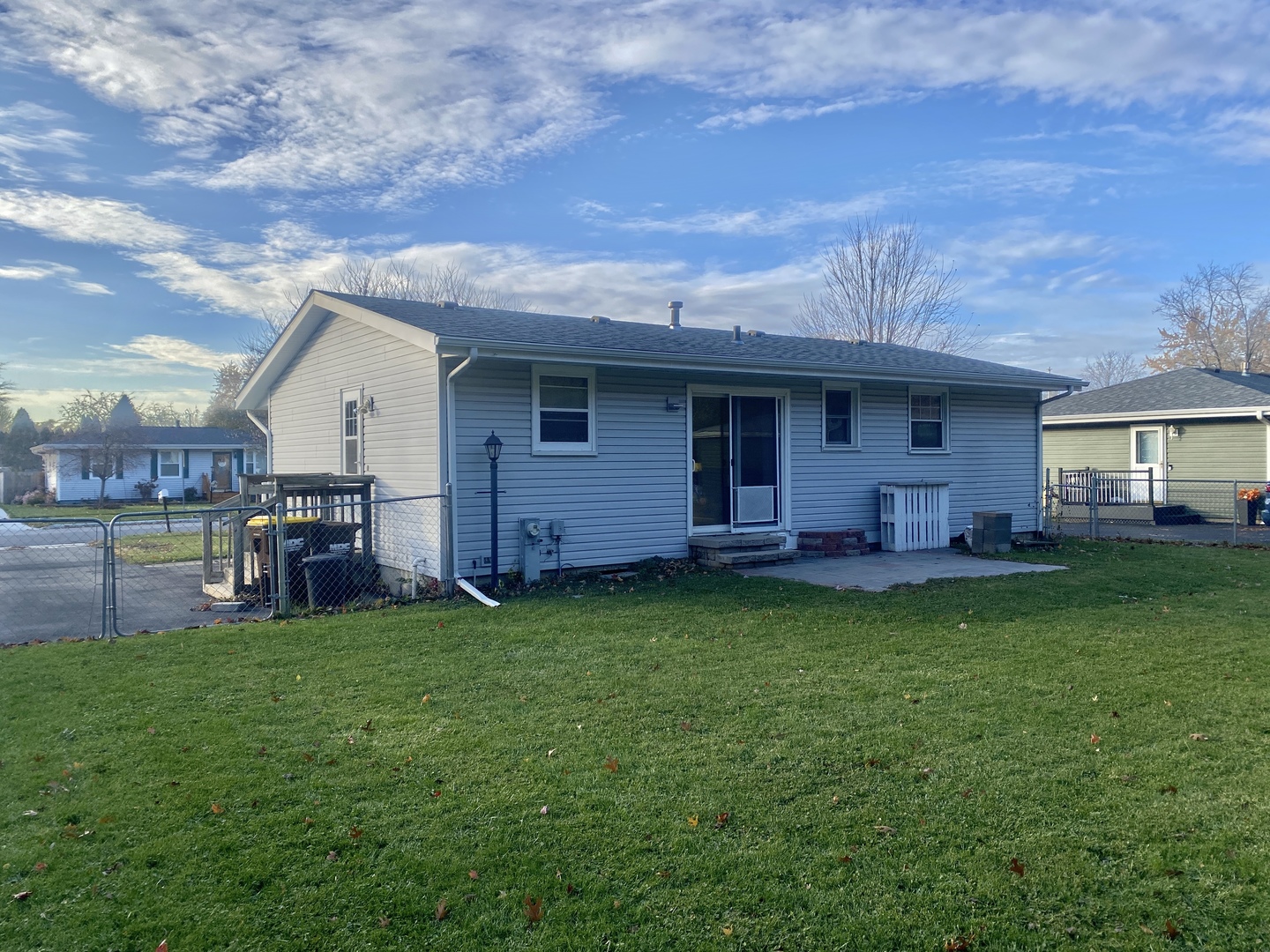 Woodstock, Illinois 60098, United States, 3 Bedrooms Bedrooms, ,1 BathroomBathrooms,Residential,Active,244493