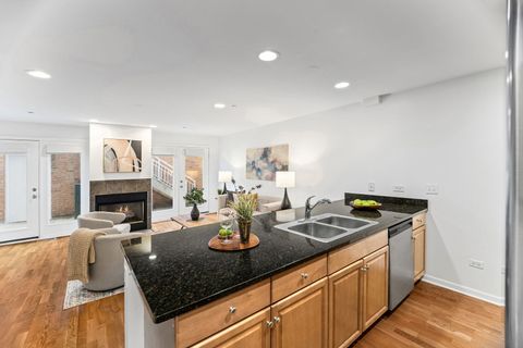 Tiny photo for 51 W 15TH Street #E1, Chicago, IL 60605 (MLS # 12578810)