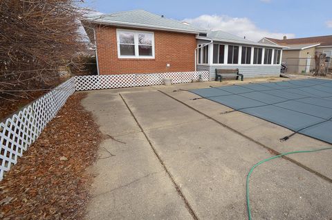 Tiny photo for 601 Arch Street, Ottawa, IL 61350 (MLS # 12576078)