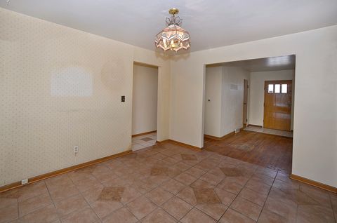 Tiny photo for 601 Arch Street, Ottawa, IL 61350 (MLS # 12576078)