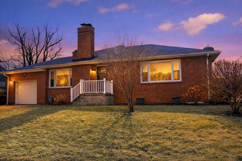 Tiny photo for 601 Arch Street, Ottawa, IL 61350 (MLS # 12576078)