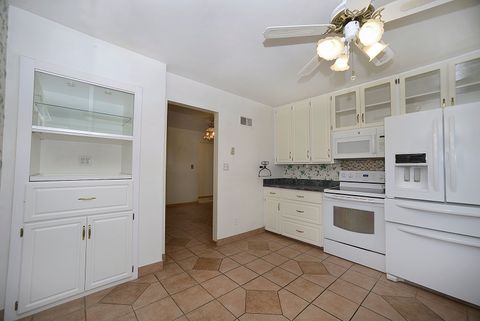 Tiny photo for 601 Arch Street, Ottawa, IL 61350 (MLS # 12576078)