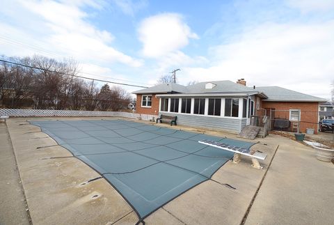 Tiny photo for 601 Arch Street, Ottawa, IL 61350 (MLS # 12576078)