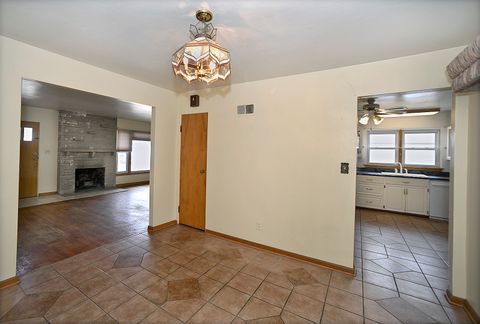 Tiny photo for 601 Arch Street, Ottawa, IL 61350 (MLS # 12576078)