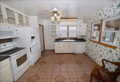 Tiny photo for 601 Arch Street, Ottawa, IL 61350 (MLS # 12576078)