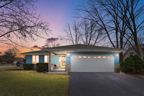 Photo of 30 N Melanie Court, Crete, IL 60417 (MLS # 12593806)