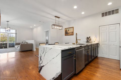 Tiny photo for 2409 W Catalpa Avenue #106, Chicago, IL 60625 (MLS # 12586678)