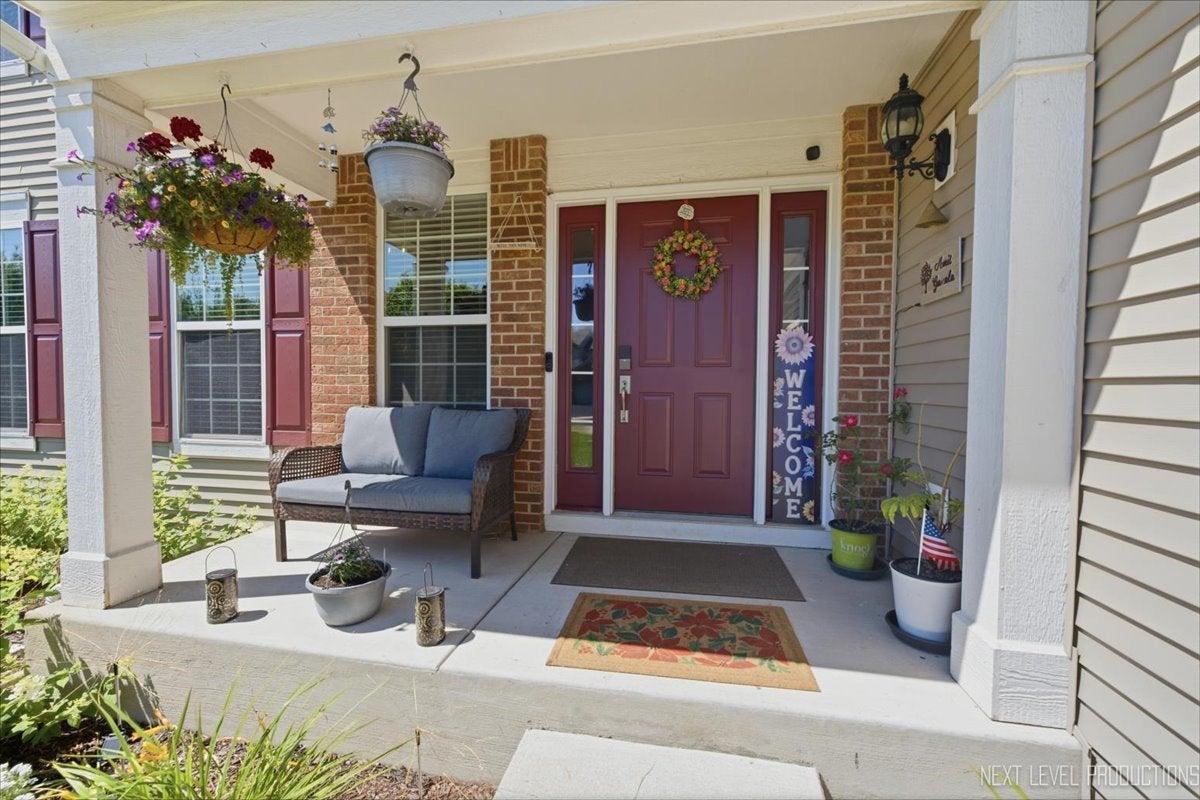 2427 Emerald Lane