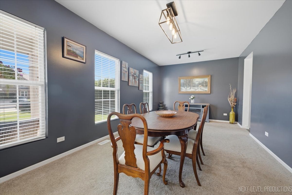2427 Emerald Lane