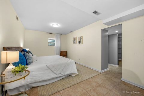 Tiny photo for 1157 E 61st Street #1, Chicago, IL 60637 (MLS # 12618246)