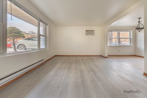 Tiny photo for 6914 W 65th Street #7, Chicago, IL 60638 (MLS # 12625474)