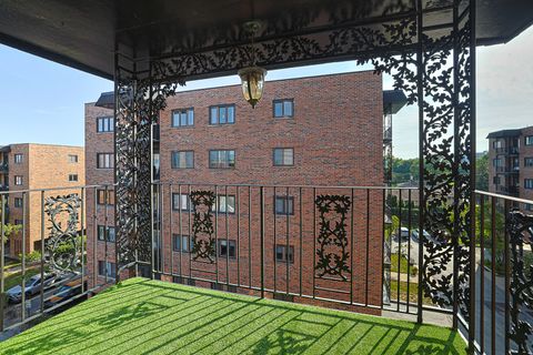 Tiny photo for 9356 Landings Lane #505, Des Plaines, IL 60016 (MLS # 12478431)