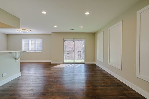 Tiny photo for 9356 Landings Lane #505, Des Plaines, IL 60016 (MLS # 12478431)