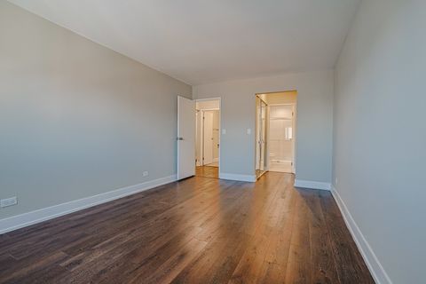 Tiny photo for 9356 Landings Lane #505, Des Plaines, IL 60016 (MLS # 12478431)