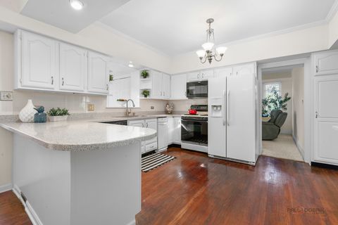 Tiny photo for 16231 W Port Clinton Road, Lincolnshire, IL 60069 (MLS # 12541982)