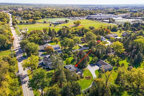 Tiny photo for 16231 W Port Clinton Road, Lincolnshire, IL 60069 (MLS # 12541982)