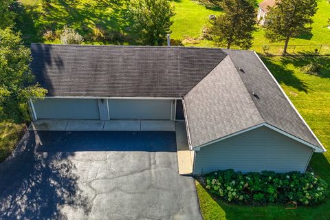 Tiny photo for 16231 W Port Clinton Road, Lincolnshire, IL 60069 (MLS # 12541982)