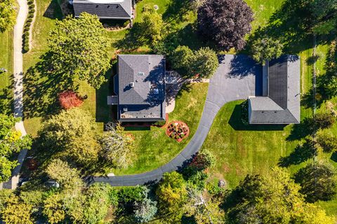 Tiny photo for 16231 W Port Clinton Road, Lincolnshire, IL 60069 (MLS # 12541982)