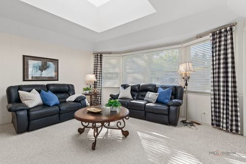 Tiny photo for 16231 W Port Clinton Road, Lincolnshire, IL 60069 (MLS # 12541982)