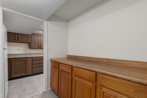 Tiny photo for 16231 W Port Clinton Road, Lincolnshire, IL 60069 (MLS # 12541982)