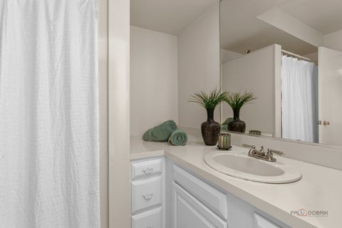 Tiny photo for 16231 W Port Clinton Road, Lincolnshire, IL 60069 (MLS # 12541982)