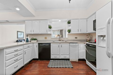 Tiny photo for 16231 W Port Clinton Road, Lincolnshire, IL 60069 (MLS # 12541982)